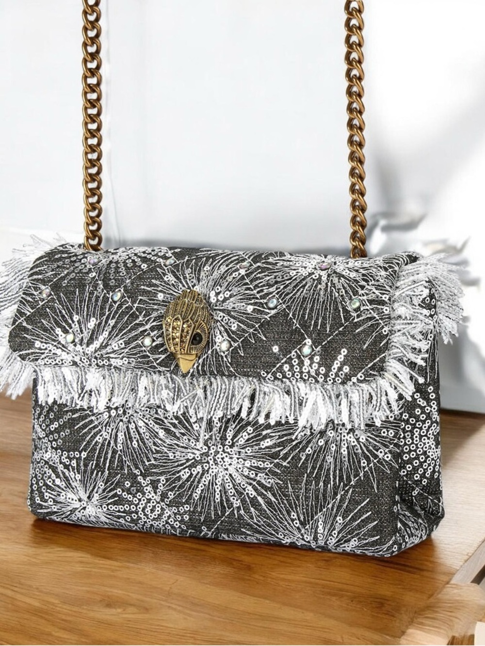 🎆 Kurt Geiger London Medium Kensington Sequin Fringe Crossbody 🎆 - Picture 4 of 5